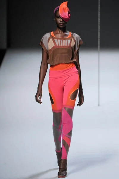 Look 17